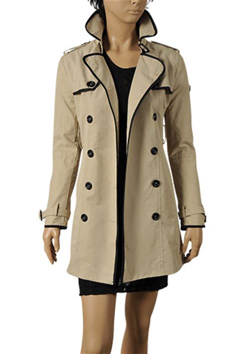 trench lady gucci